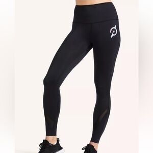 Peloton HO121 Move Mission scalloped hem black leggings, women’s large, like new